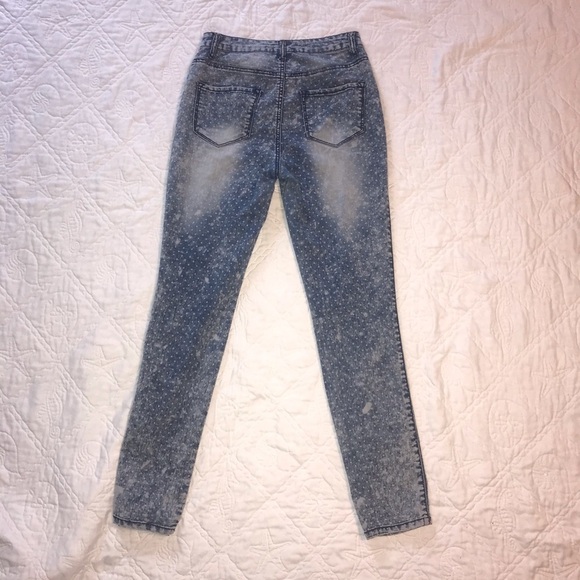 Crave Fame by Almost Famous Acid Wash - Picture 5 of 7